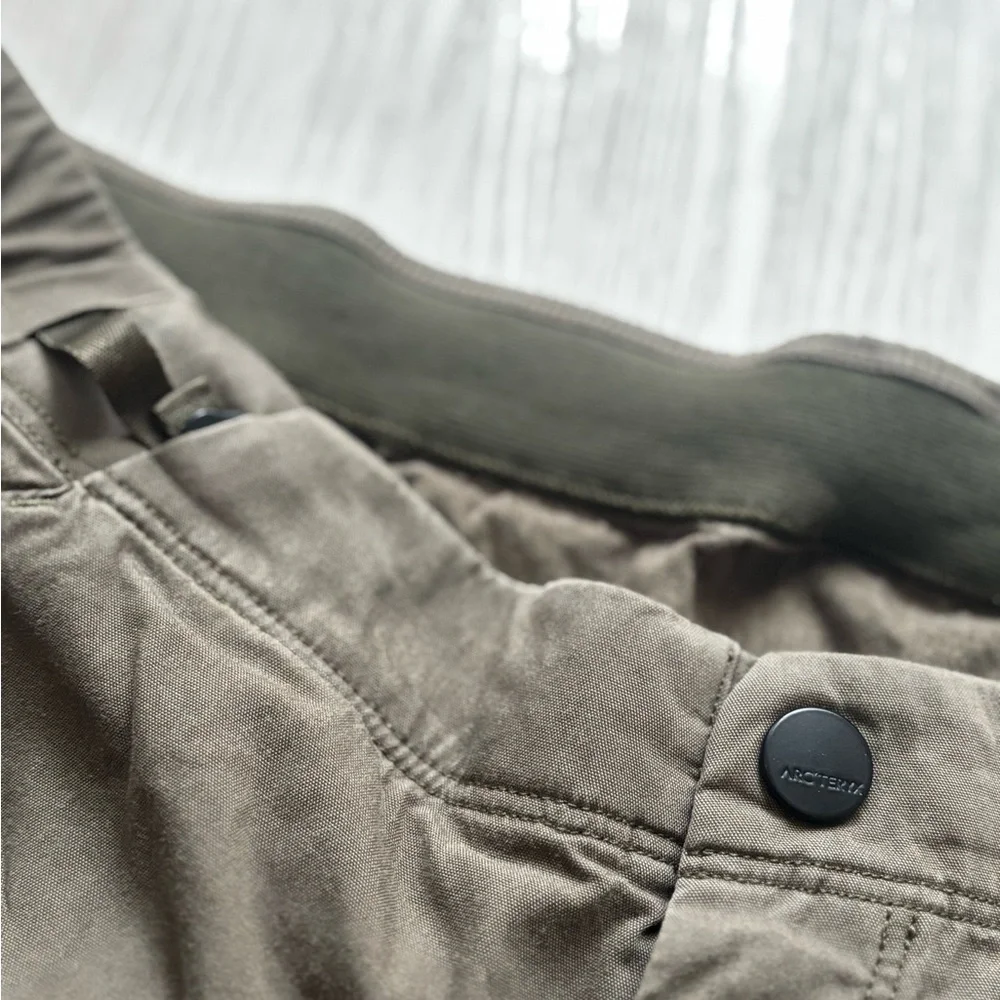 Arc'teryx Womens Konseal Climbing pants Cargo Pants in Green - Picture 4 of 8